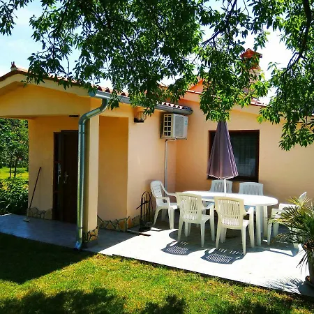 Holiday Homes Alara&simba Valtura